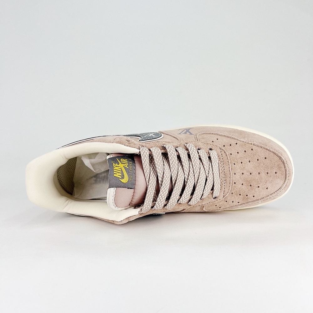Nike Air Force1 07 low  LV